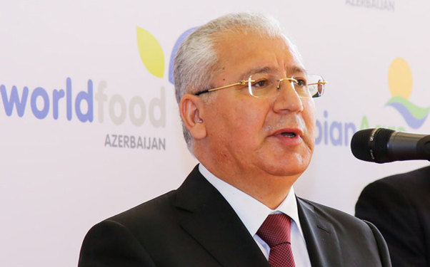 Nazir 3 aparıcı müfəttişi işdən çıxardı