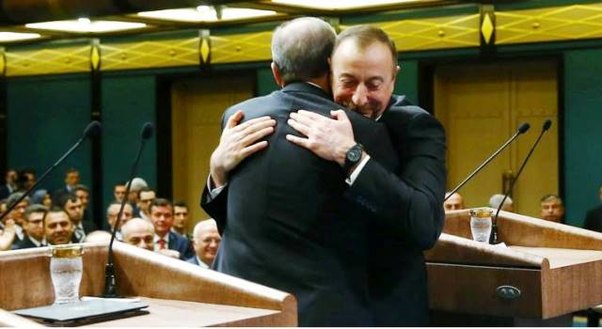 Ərdoğan İlham Əliyevi qızının toyuna