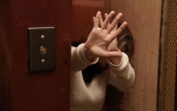 Hamilə qalan şagirdin müəllimi tutuldu