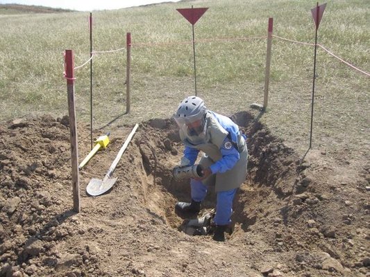 ANAMA 12 partlayış yerinə baxış keçirib