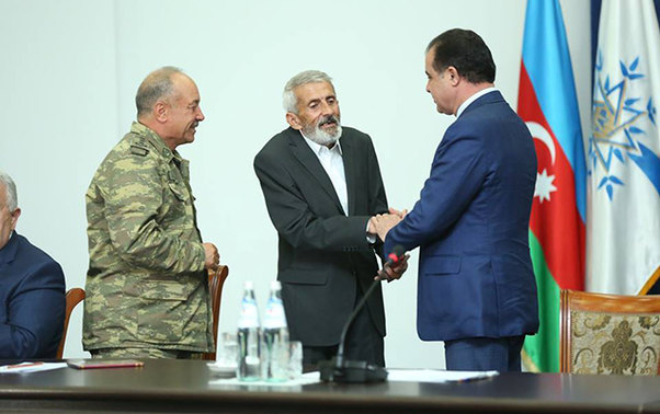 Gəncədə şəhidin medalı ailəsinə təqdim edilib