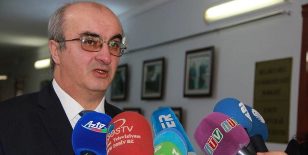 Bakı Slavyan Universitetinin rektoru Puşkin medalı ilə təltif edilib