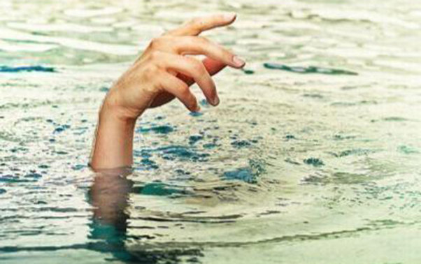 Uşaq su arxına düşüb boğuldu