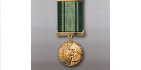 Şəhid Nicat İsgəndərova ölümündən sonra verilən “İgidliyə görə” medalı atasına təqdim edilib