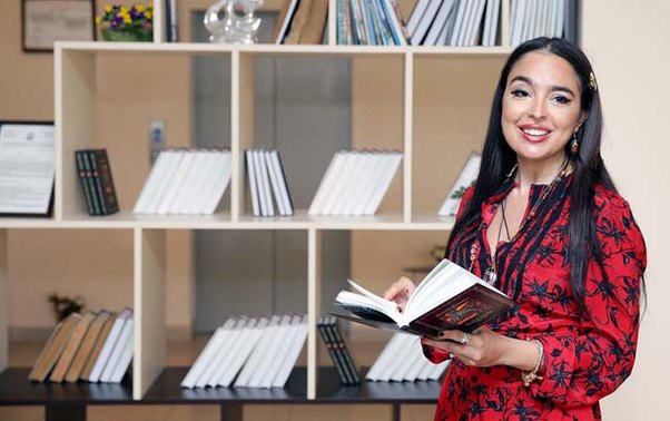 Leyla Əliyeva əlillər üçün şeirlərini oxudu - Fotolar