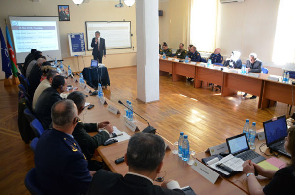 NATO ekspertləri hərbi təlimatçılar üçün seminar keçirdi