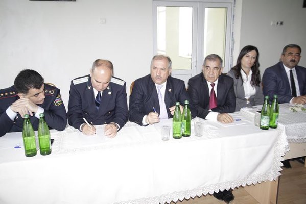 Əziz Əzizov Şiləvəngə kəndində vətəndaşları qəbul etdi