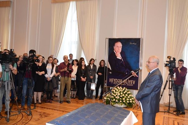 «Heydər Əliyev – Azərbaycan: dünən, bu gün və sabah» kitabının təqdimatı keçirildi