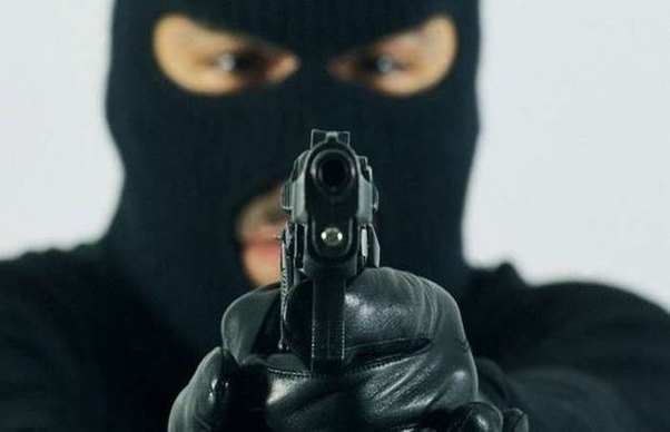 Azərbaycanda yanacaqdoldurma məntəqəsinə basqın