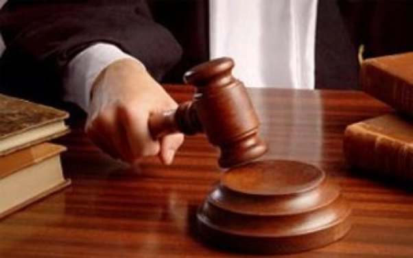 Bakıda qızını 7 il zorlayan ataya ən ağır cəza istənilib