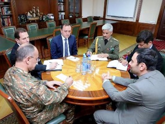 İran Qarabağda sülh üçün bütün imkanlardan