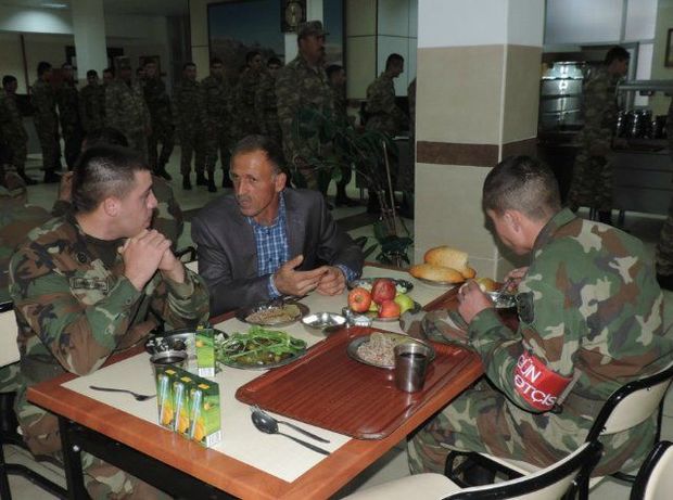 Müdafiə Nazirliyindən əsgər valideyinlərinə müraciət