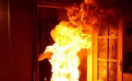 DƏHŞƏTLİ QƏTL: Onunla dalaşan dostunu yatdığı yerdə...- İstanbulda