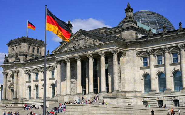 Almaniya İncirliyin müqabilində 