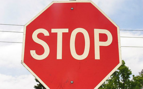 Sürücülərin nəzərinə — Bu yol bağlanır