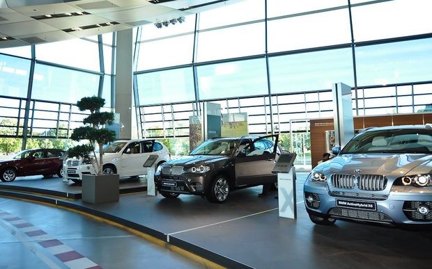 Peterburqda 4 “BMW”ni 100 saniyəyə oğurladılar