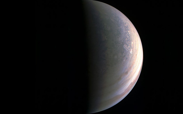 NASA Yupiter planetinin unikal şəkillərini yayıb