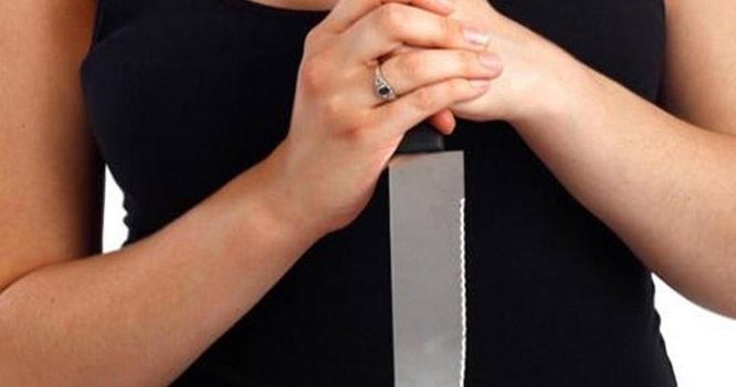 Baldız yeznəsini bıçaqladı - Bərdədə