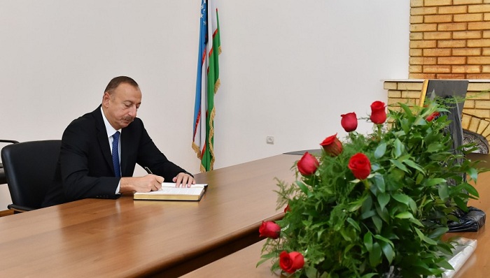 İlham Əliyev Kərimovla bağlı ürək sözlərini yazdı - FOTOLAR