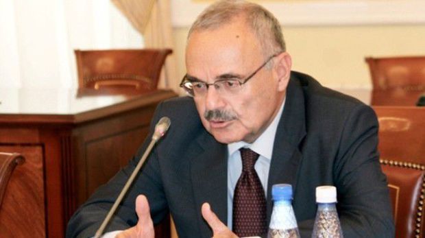 Artur Rasizadə nazirliyə reklamla bağlı səlahiyyət verib