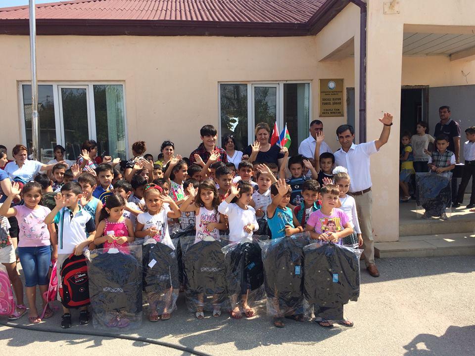 Belçikalı Türklərdən Xocalı məktəbinə hədiyyə