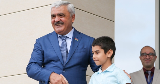 SOCAR prezidenti BİTK şagirdlərinə təqaüd sertifikatlarını təqdim etdi - FOTOLAR