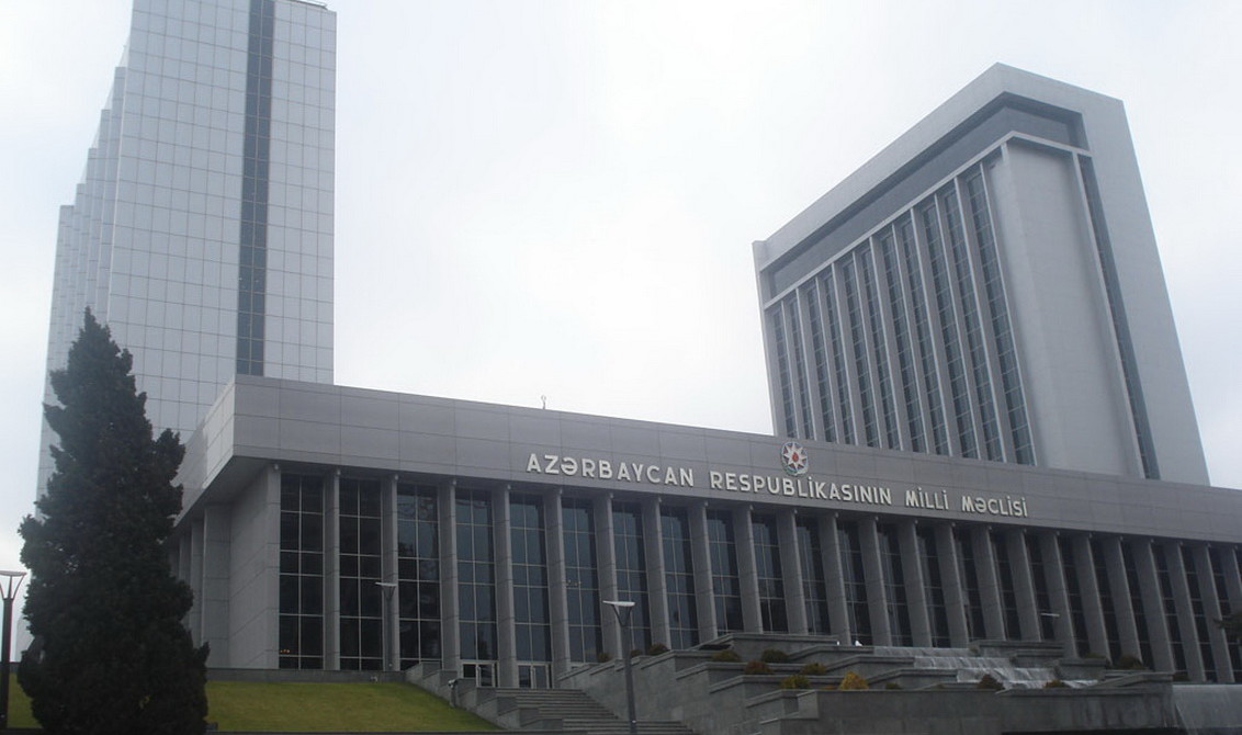 Milli Məclisin qəbul günləri- Cədvəl