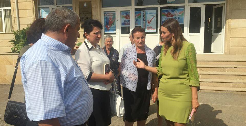 Millət vəkili Tovuzda kəndlərdə vətəndaşlarla görüşüb