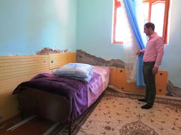 Atamı xəstəxanadan evə aparsaq, ölümünü gözləməliyik - FOTOLAR