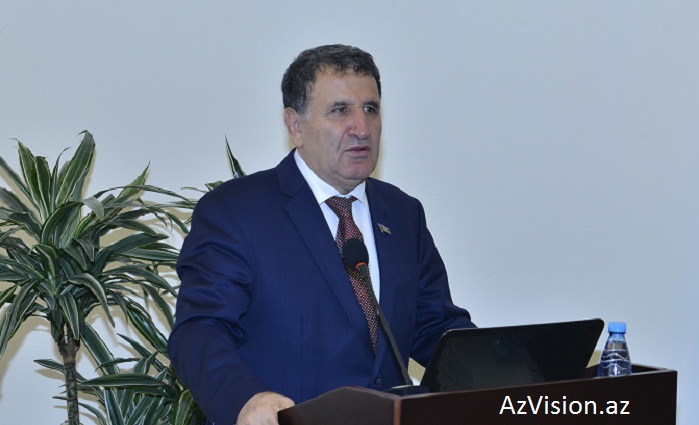 Azərbaycanda bütün tələbələrə kredit verilə bilər