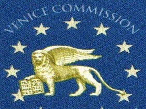 Venesiya Komissiyasının rəyi referenduma bir həftə qalmış açıqlanacaq