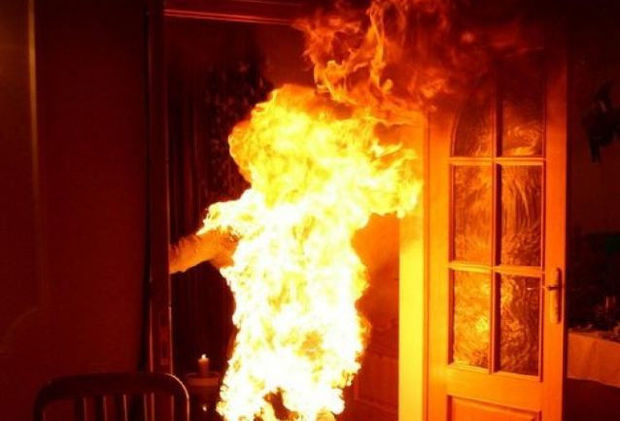 Gəncədə qızını yandıran ana qaçıb - YENİLƏNİB