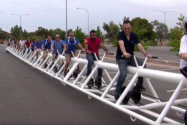 Avstraliyada dünyanın ən uzun velosipedini icad ediblər – VİDEO