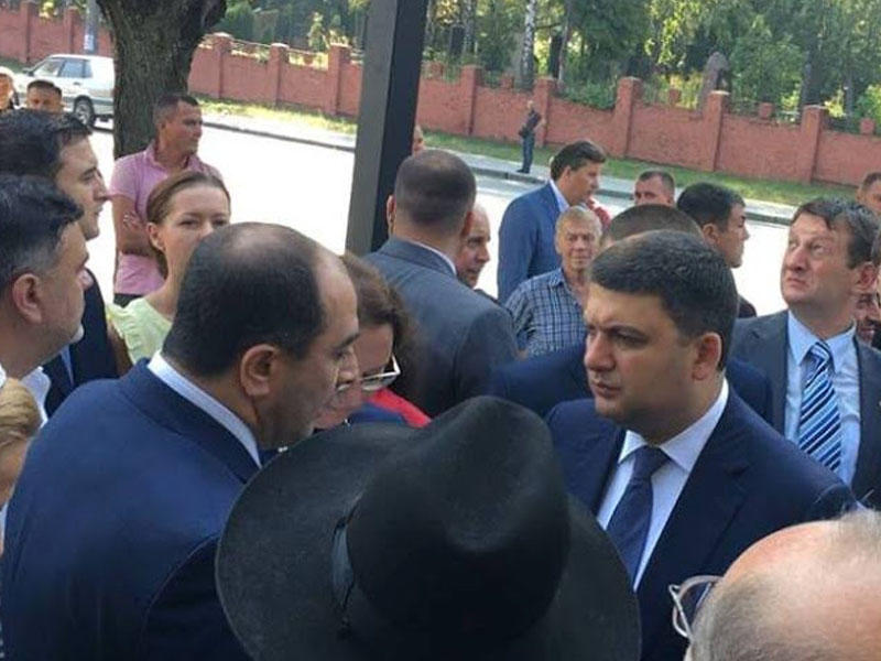 Azərbaycanlılar etiraz edəcəyik dedilər, nazir təşvişə düşdü