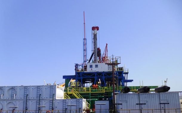 SOCAR-AQŞ yeni neft quyusu qazıb