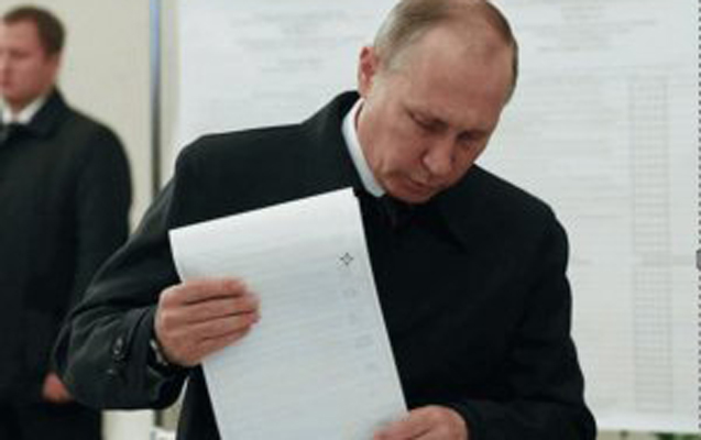 Putin səs verdi - Foto