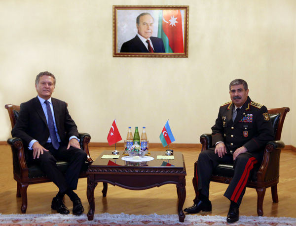 Zakir Həsənov Türkiyə səfiri ilə görüşüb