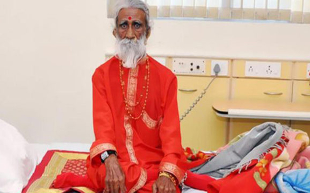 Bu adam 72 Ildir heç nə yeyib içmir