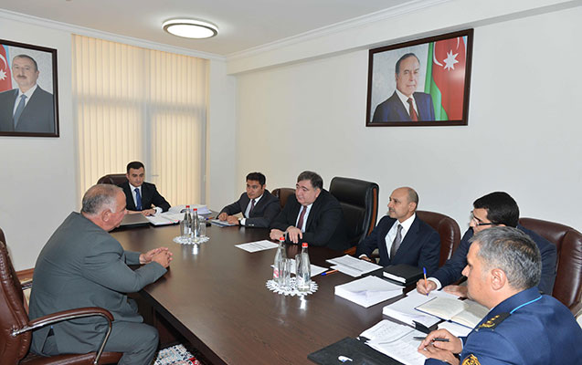 Vergilər naziri Füzulidə vətəndaşları qəbul edib