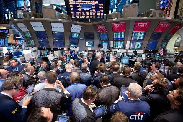 Dünya bazarlarında neftin qiyməti ucuzlaşır