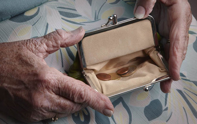 Bu ay pensiyalar qrafikdən əvvəl verilib