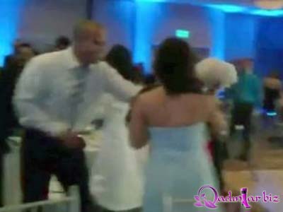 Şadlıq evində inanılmaz hadisə - Bəy gəlini təpiklə vurdu - VİDEO