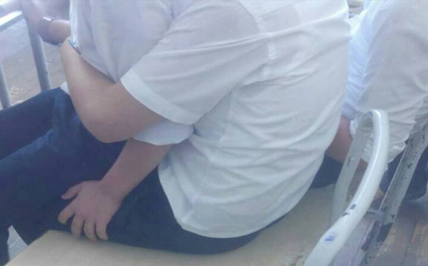 Sabunçu rayonunda yerləşən 137 saylı tam orta məktəbdə biabırçılıq - ŞAGİRD ŞAGİRDİN QUCAĞINDA (FOTO)