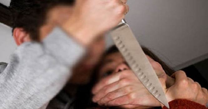 Ailə üzvü 18 yaşlı qızın başını kəsdi