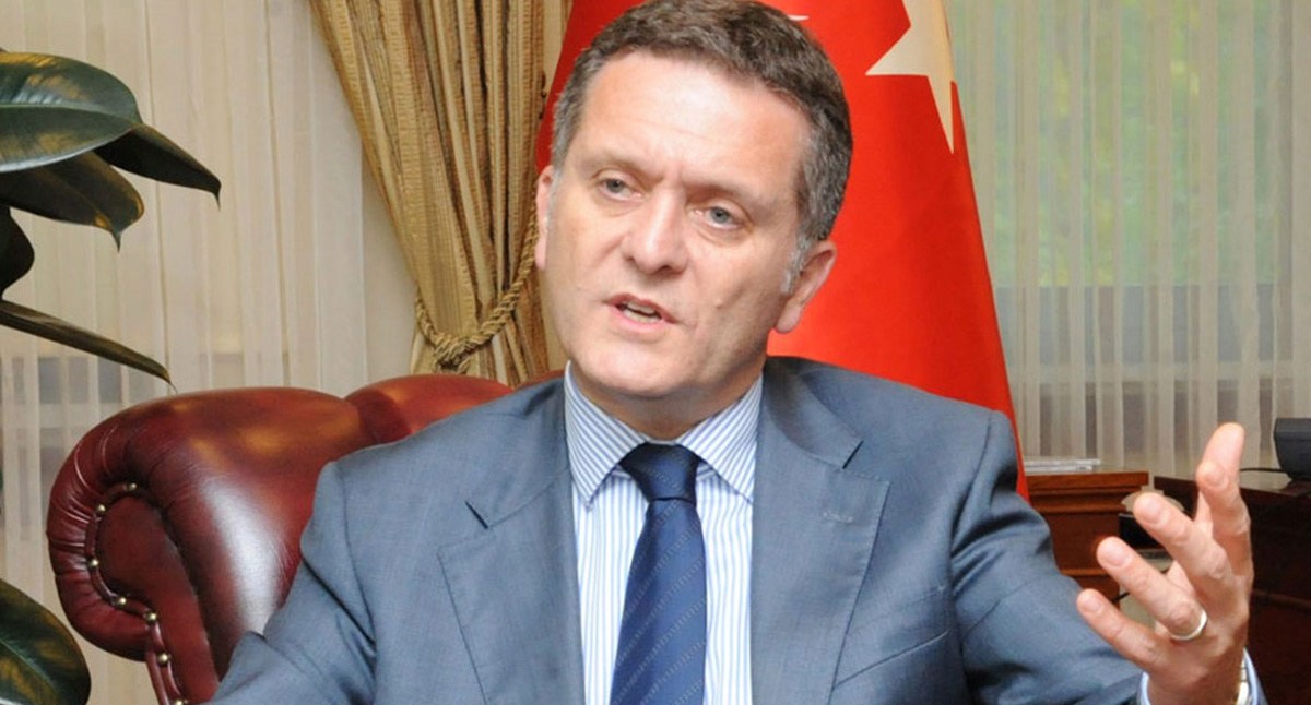 Türkiyə səfiri azərbaycanlılara yuxarıdan aşağı baxıb…