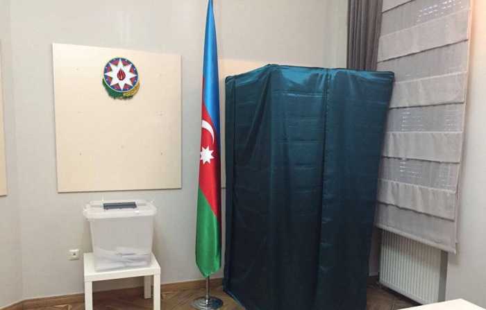 Batumidəki vətəndaşlarımız səs verirlər