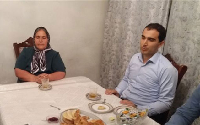 Atası komada olan jurnalistin evindən - Reportaj