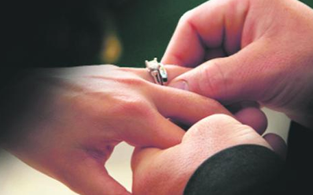 Kürdəmirdə 15 yaşlı oğlan zorla görün kimlə nişanlandı — VİDEO