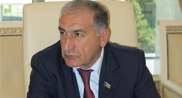 Deputat İqbal Məmmədov kəndlilərin istifadə etdiyi suya qan axıdır – ŞOK GÖRÜNTÜLƏR