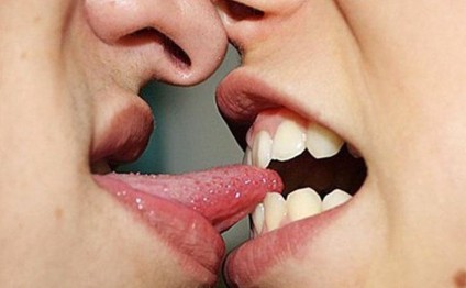 Qız öpüşərkən oğlanın dilini belə qopartdı - ŞOK 18+